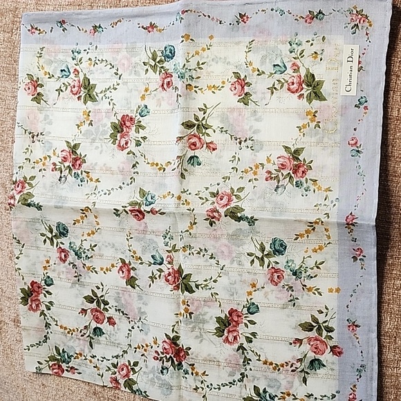Christian Dior 💯 Authentic Handkerchief Cotton - Picture 5 of 7